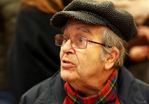 Continuer de donner des cours après 60 ans, par passion ou pour avoir plus ?