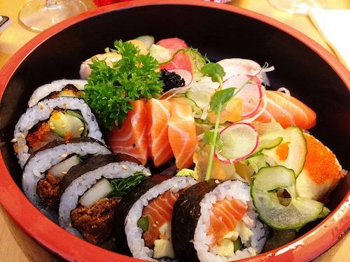 Pourquoi ne pas apprendre à faire des sushis maison ?