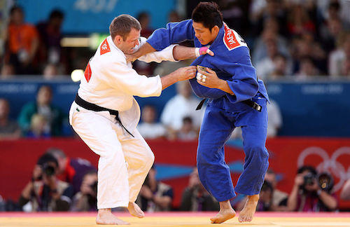 Pourquoi ne pas apprendre le japonais et découvrir le judo en parallèle ?