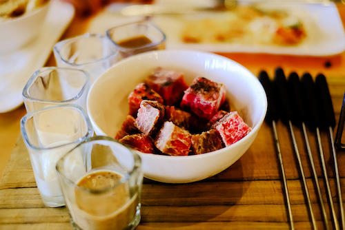 Comment réaliser un boeuf aux oignons savoureux ? 