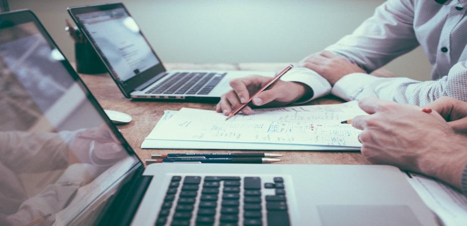 Pour enseigner la langue française en tant que professeur particulier vous pouvez vous aider du contenu disponible en ligne.