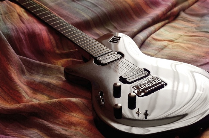 Pourquoi commencer par une guitare électrique ?