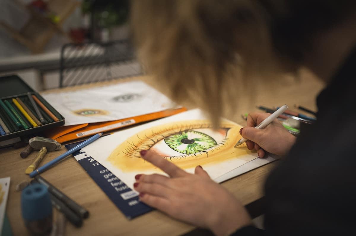 Comment enseigner le dessin à des élèves débutants ?