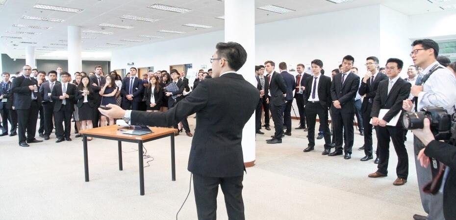Savoir parler le mandarin est un plus pour trouver un emploi.