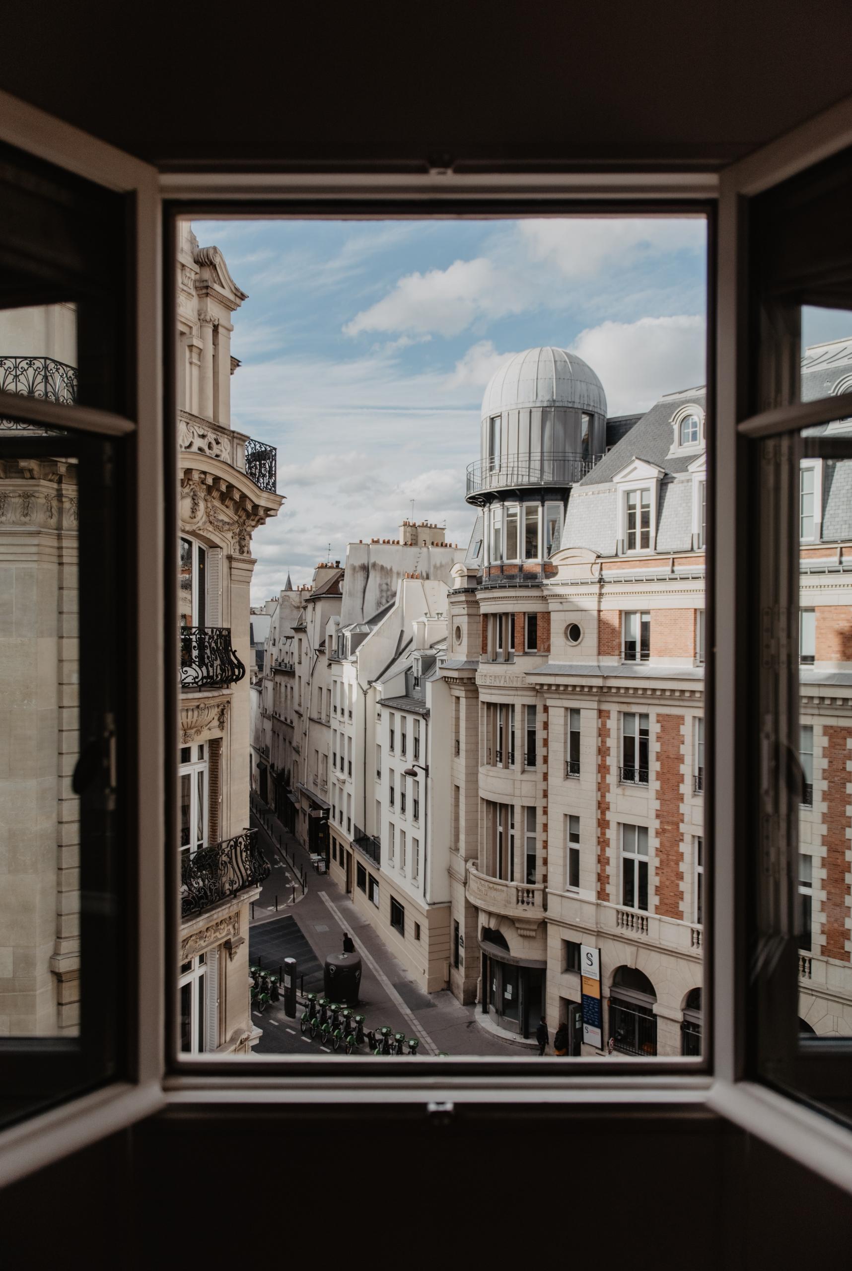 Paris est-elle une ville italienne ?