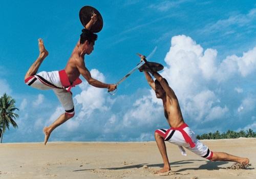 Les acteurs de combats comme Bruce Lee, Jackie Chan et Jet Lee sont-ils le fruit de la formation aux arts martiaux du temple de Shaolin ?