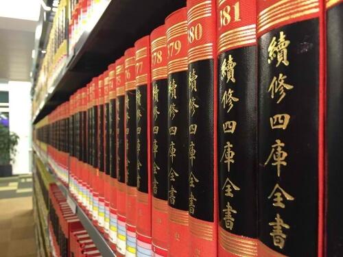 Le langage des signes diffère en chinois, notamment au niveau des nombres.