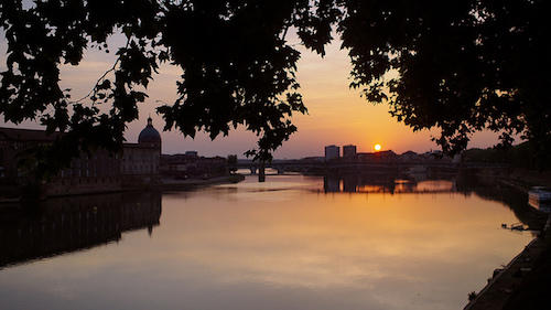 Pourquoi ne pas proposer des cours de français ou anglais contre des cours de chinois gratuits ?