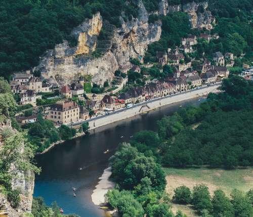 Des provinces différentes et au caractère fort sont pour la France un gage de diversité des produits et de l'alimentation.