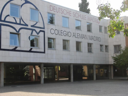 Les élèves du collège, depuis la reforme de l’Éducation Nationale, apprennent désormais une LV2 dès la 5e au lieu de la 4e.