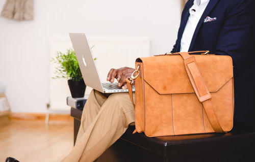 Faut-il parler anglais pour trouver du travail aujourd'hui ?