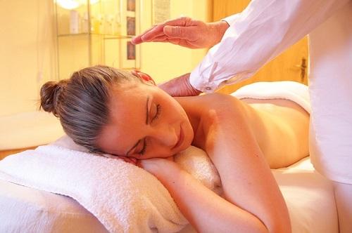 Comment se remettre d'un mal de dos grâce à la pratique yogique ?