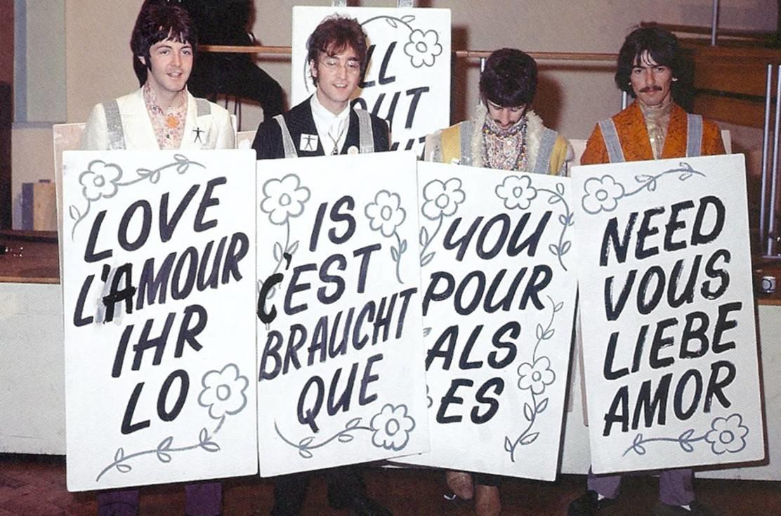 Pour s'habituer aux différents anglais, rien de mieux que l'écoute.