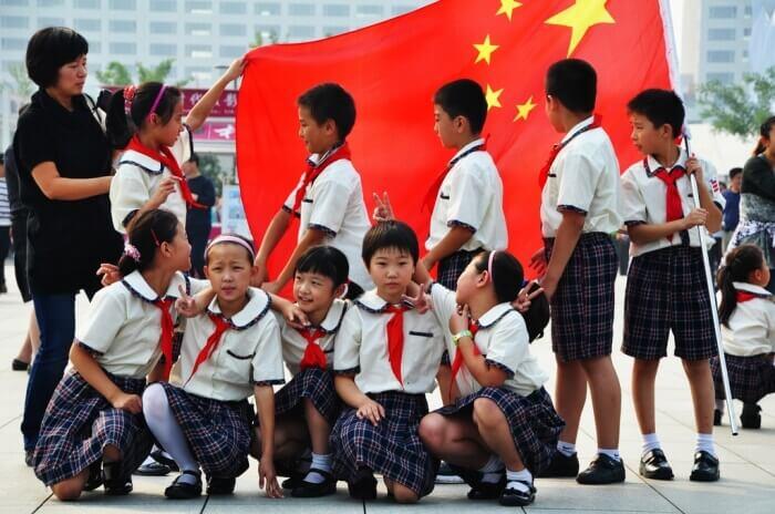 Le pinyin à contribué à la standarisation des noms chinois.