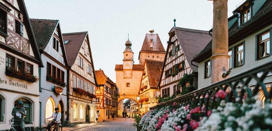 En Rhénanie comme en Bade-Wurtemberg, les villes sont préservées et présentent des façades dignes de notre Alsace, au bord du Rhin.