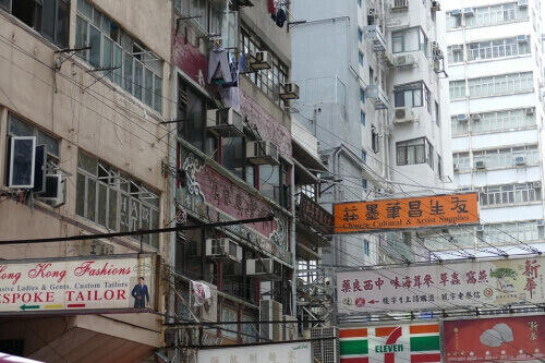 Il est idéal de s'entraîner en parlant avec un locuteur natif pour améliorer sa compréhension orale et sa prononciations des tons chinois. 
