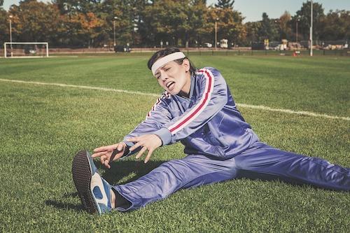 Pourquoi ne pas vous faire prêter un tapis de yoga par un(e) ami(e) yogiste ?