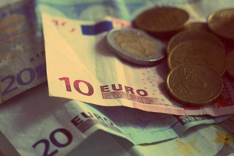 Sortir sa carte bleue ou son porte-monnaie, ce n'est bien que lorsque l'on est sûr de son choix en matière d'accordeurs pour ukulélés.