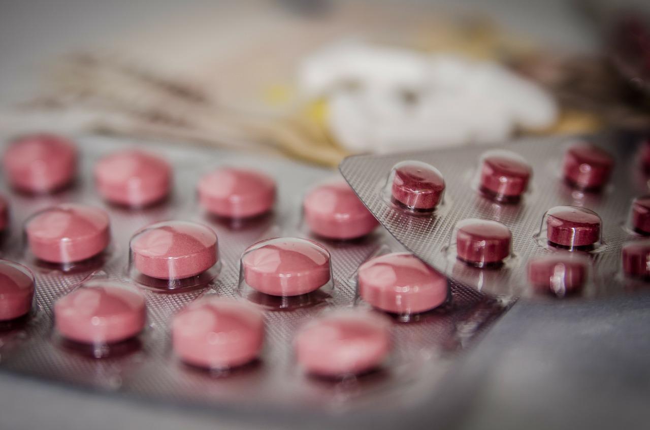 L'écueil des médicaments : on soigne le cerveau pour détruire les parois digestives !