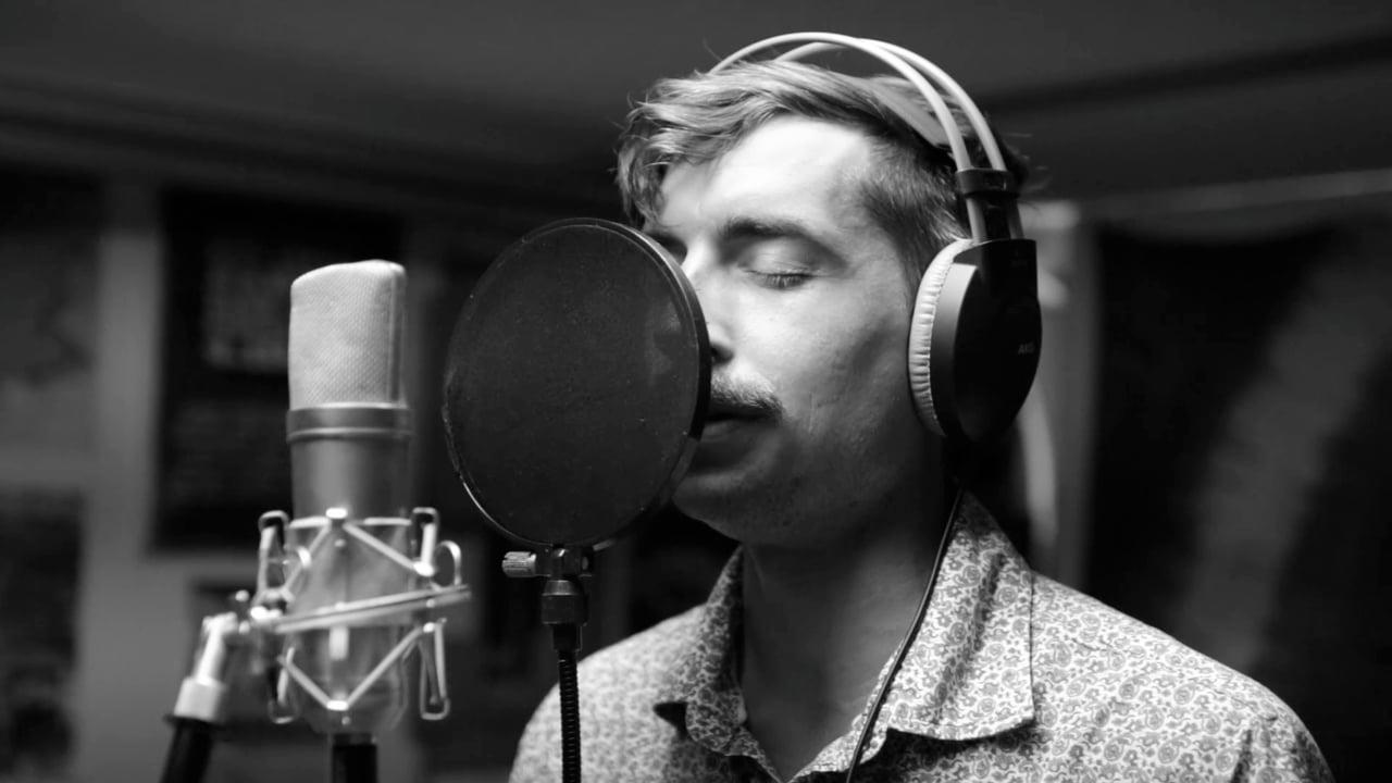 Seul un coach vocal peut enseigner une utilisation saine des cordes vocales.