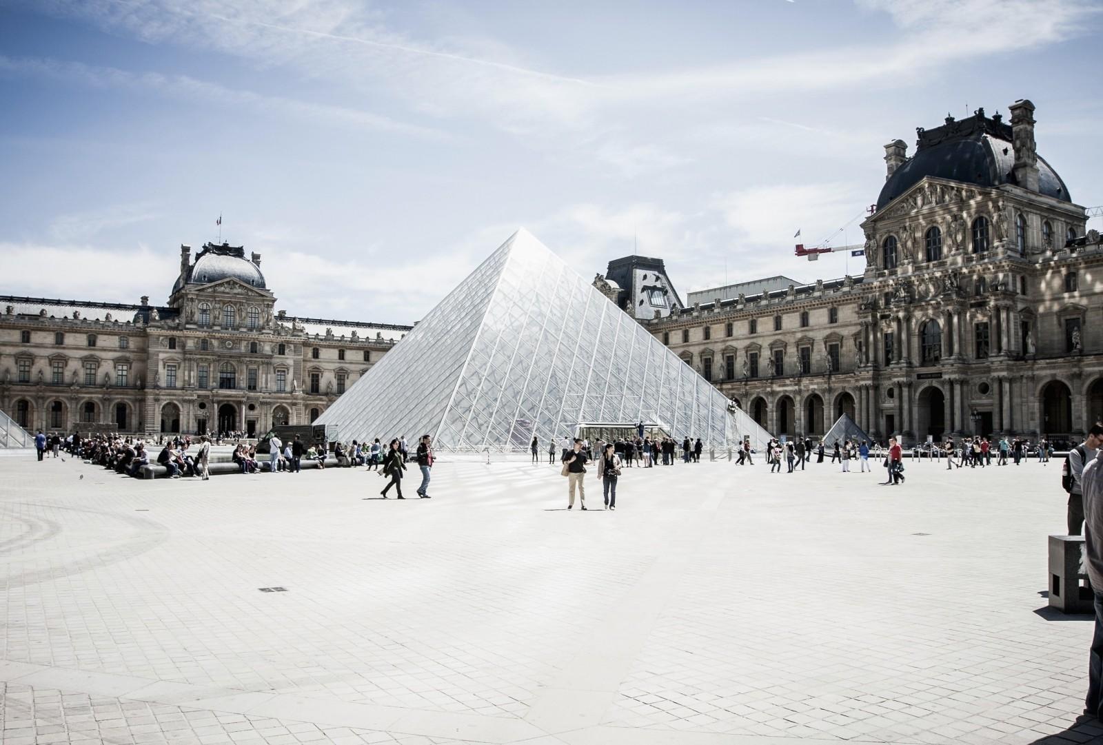 Dans le registre des langues étrangères, vous pourriez apprendre l'allemand, apprendre l'espagnol, apprendre le français, apprendre l'italien, apprendre le portugais, apprendre l'arabe, apprendre le japonais ou apprendre le chinois ; en somme, apprendre une langue étrangère supplémentaire.