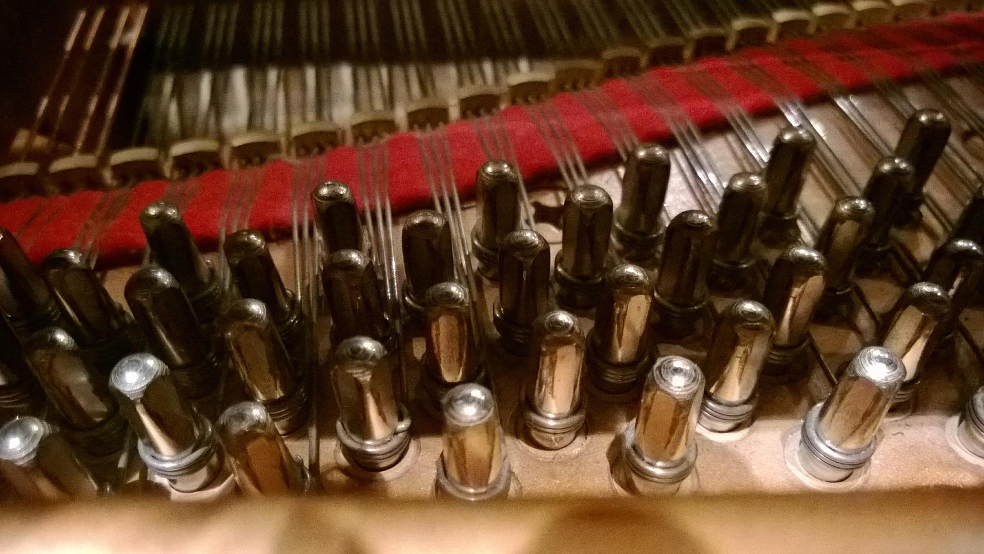 Il est nécessaire d'effectuer des exercices de lecture aux débuts de la pratique du piano.