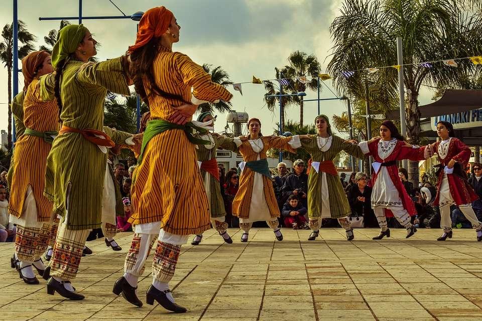 Comment s'entraîner à la danse grâce aux cours en ligne ?