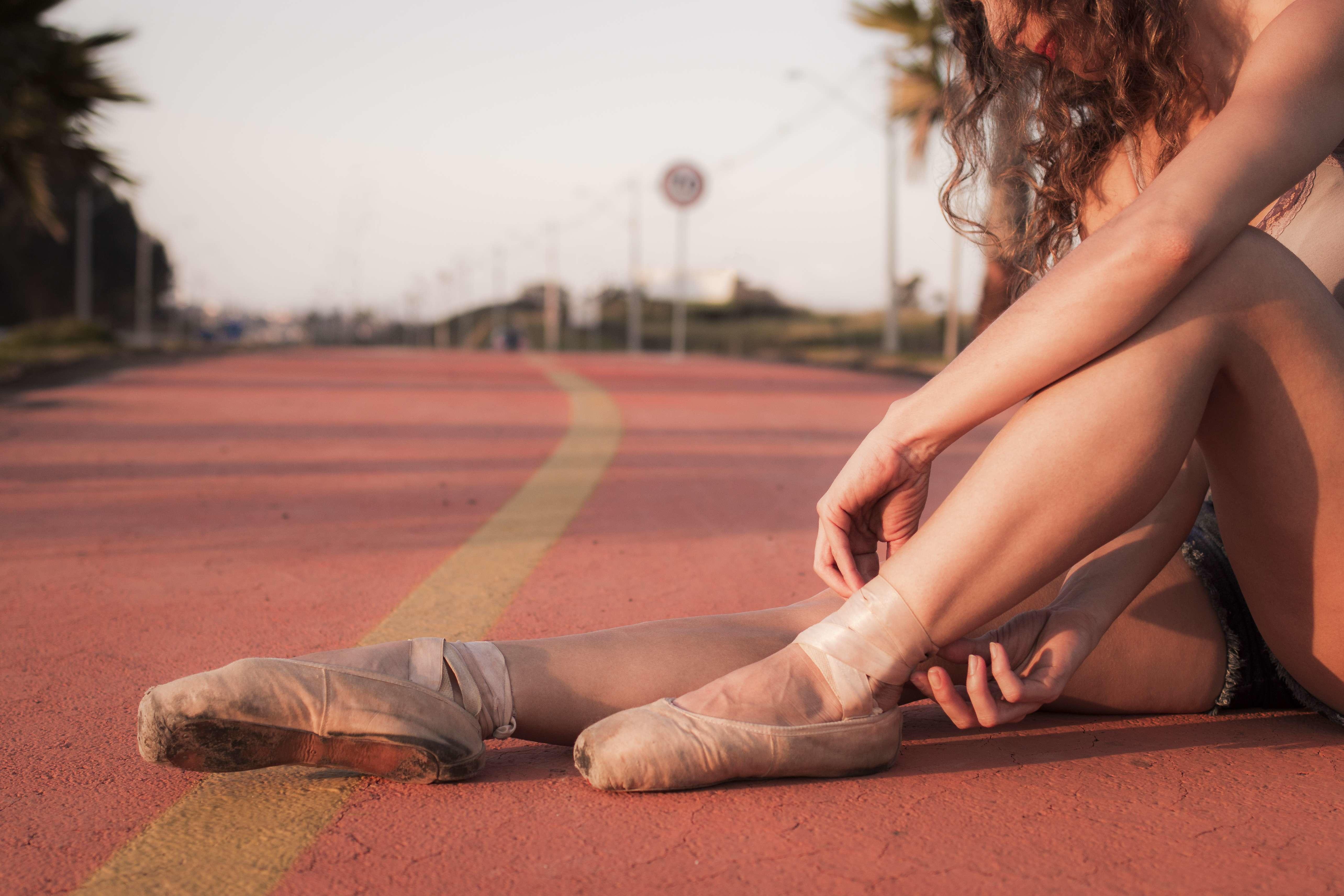 Comment intégrer une école de danse contemporaine avec un niveau débutant ?