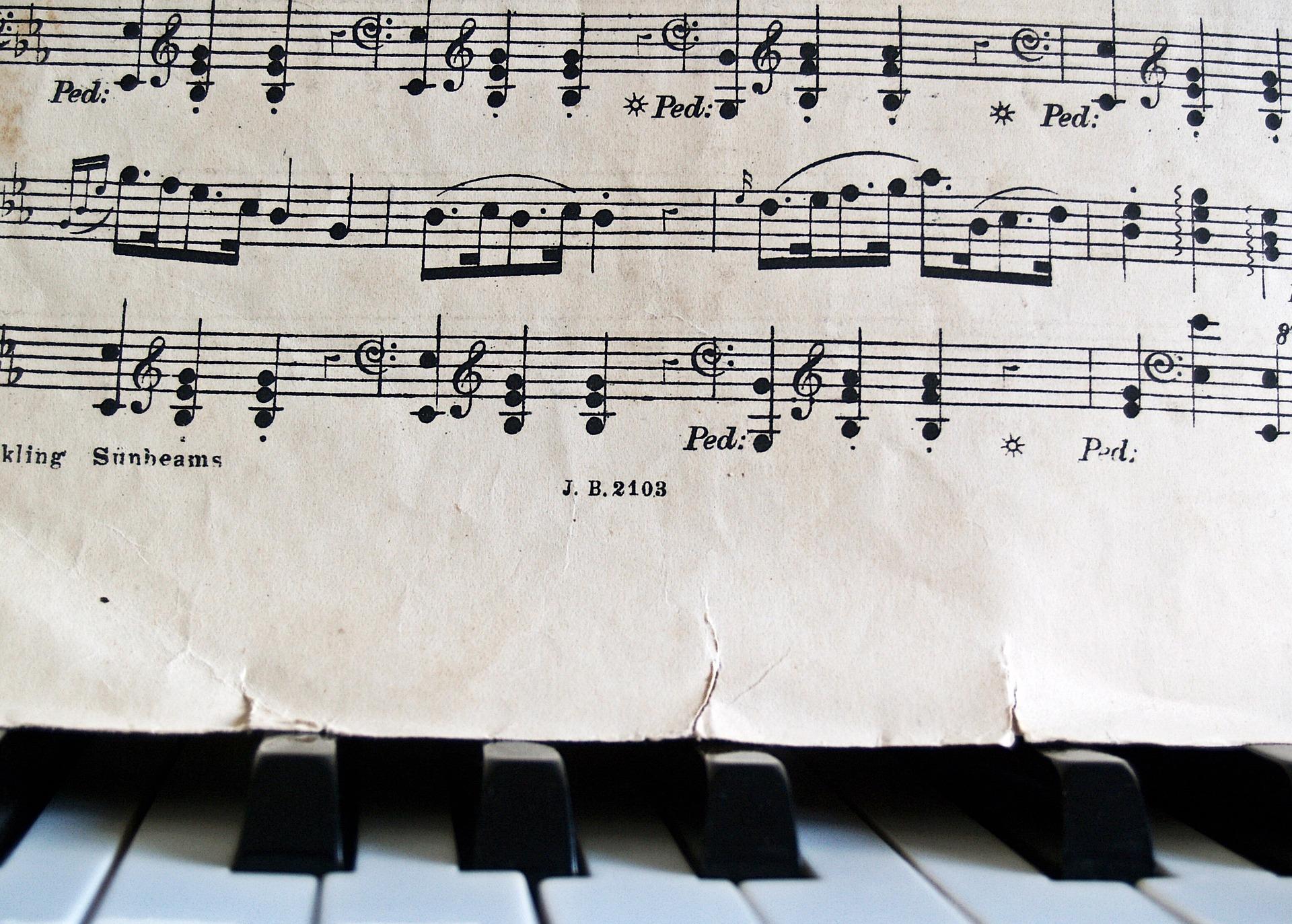 La musique classique est considérée en premier lieu comme une musique de tradition écrite.