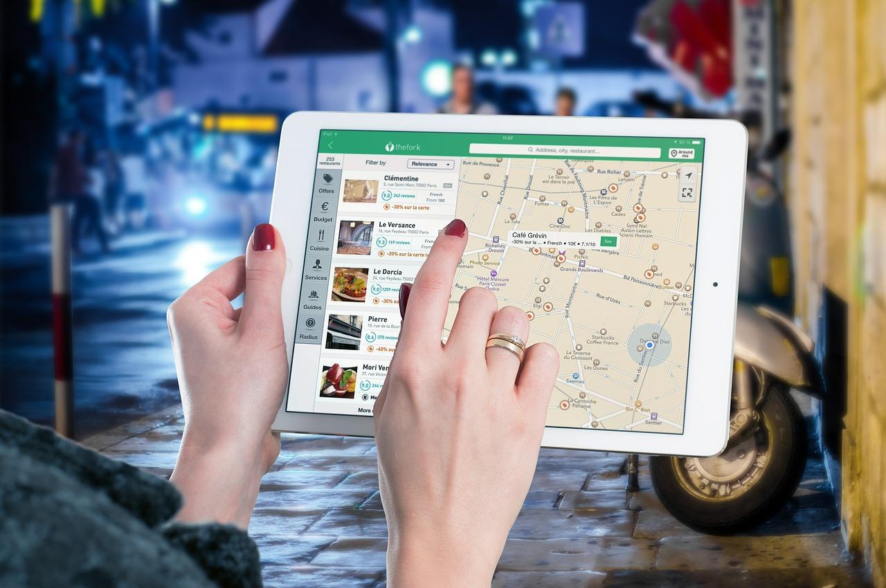 Pourquoi ne pas prendre des cours d'informatique pour apprendre à mieux vous servir de votre tablette ?