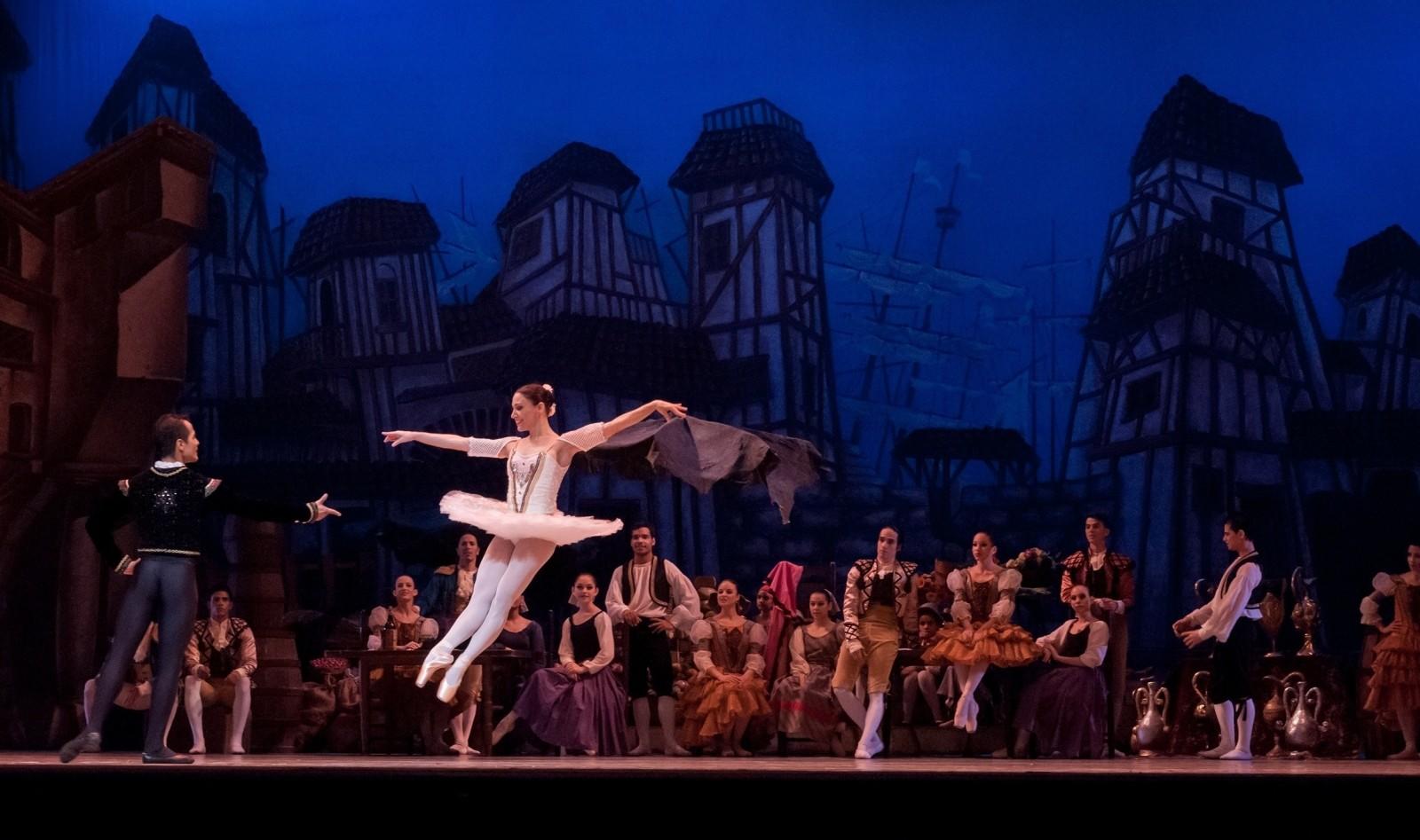 Il n'y a pas de place pour l'improvisation dans un ballet. 