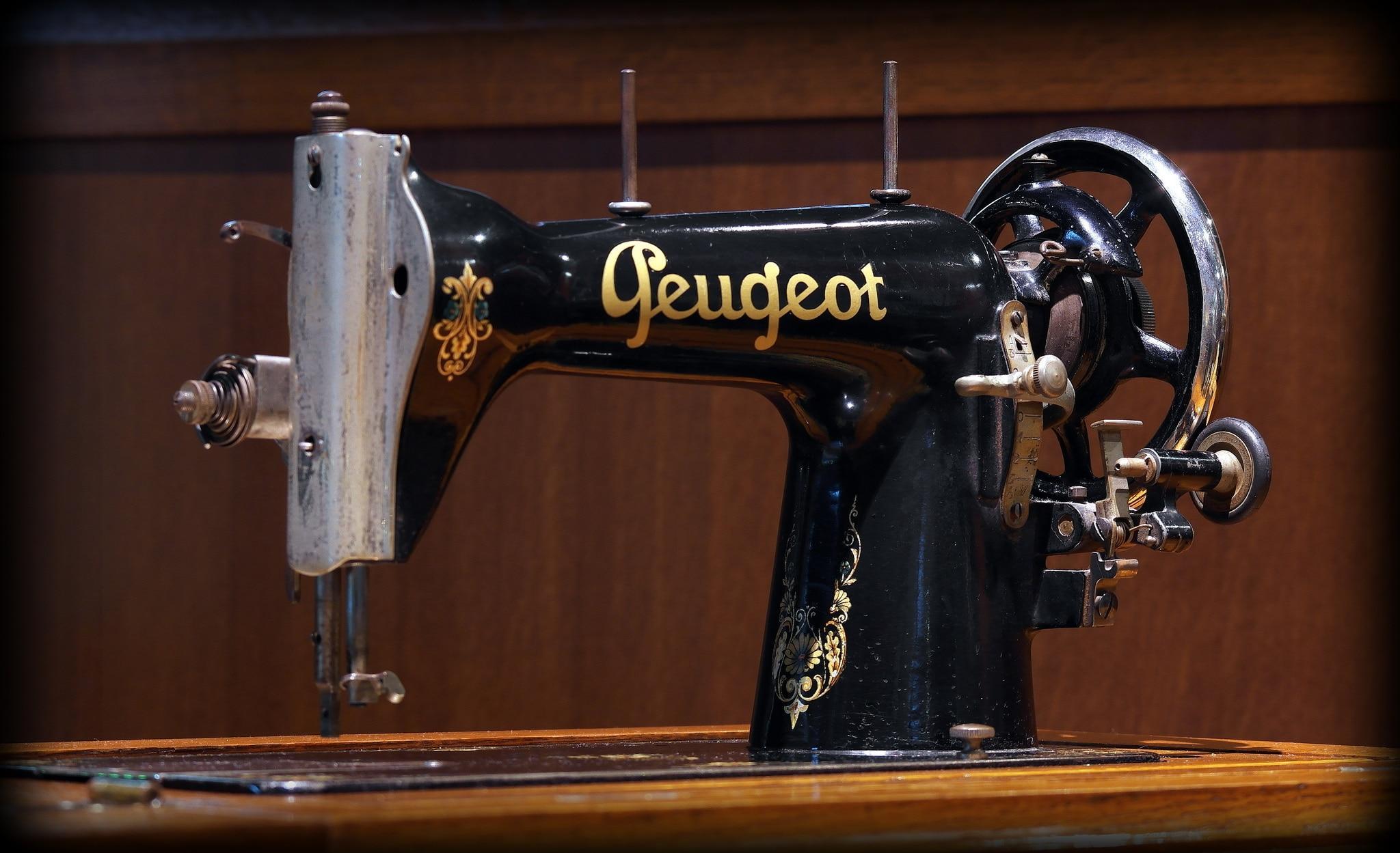 Choisir sa machine pour faire de la couture : voici tous les critères à retenir.
