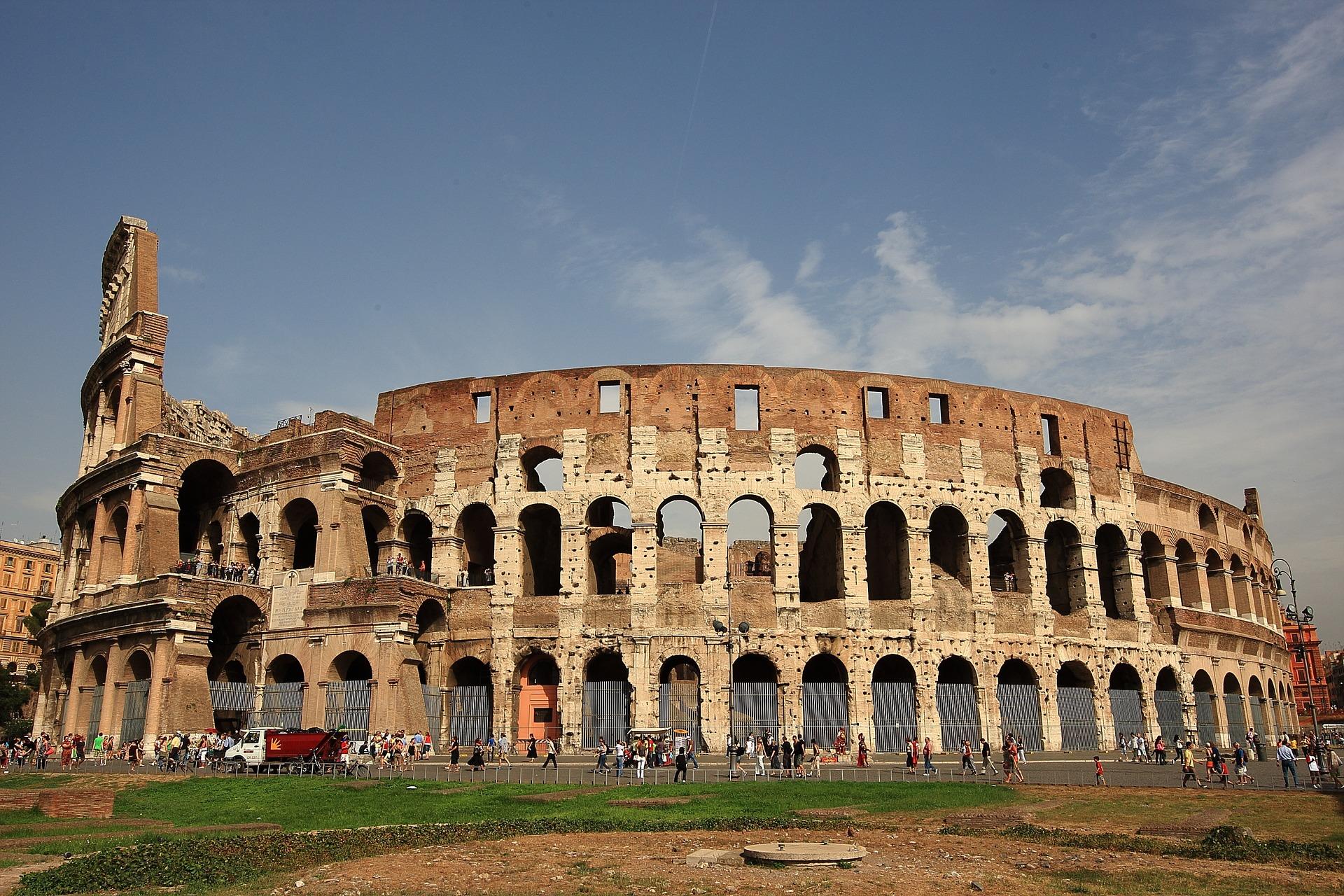 L'étude de la langue latine permet de communiquer de Rome à La Havane, de Paris à Buenos Aires.
