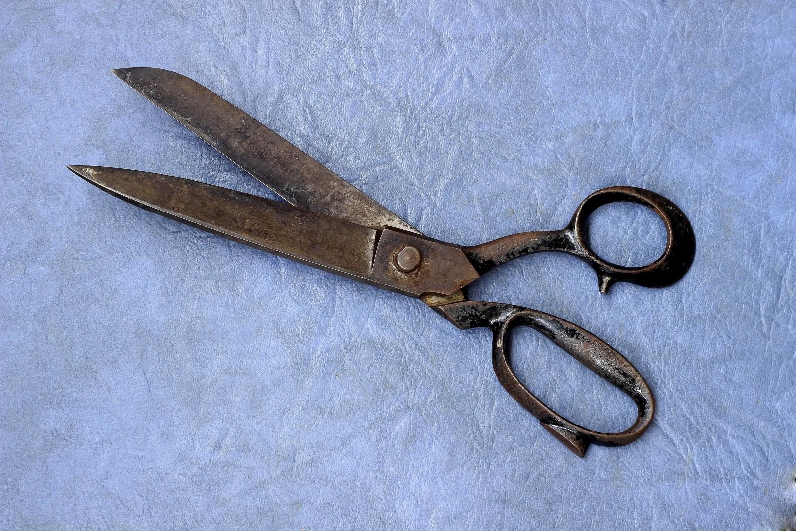 La couture enfant (bavoir, teinture...) est un passe-temps agréable, pour les nulles comme pour les expertes.