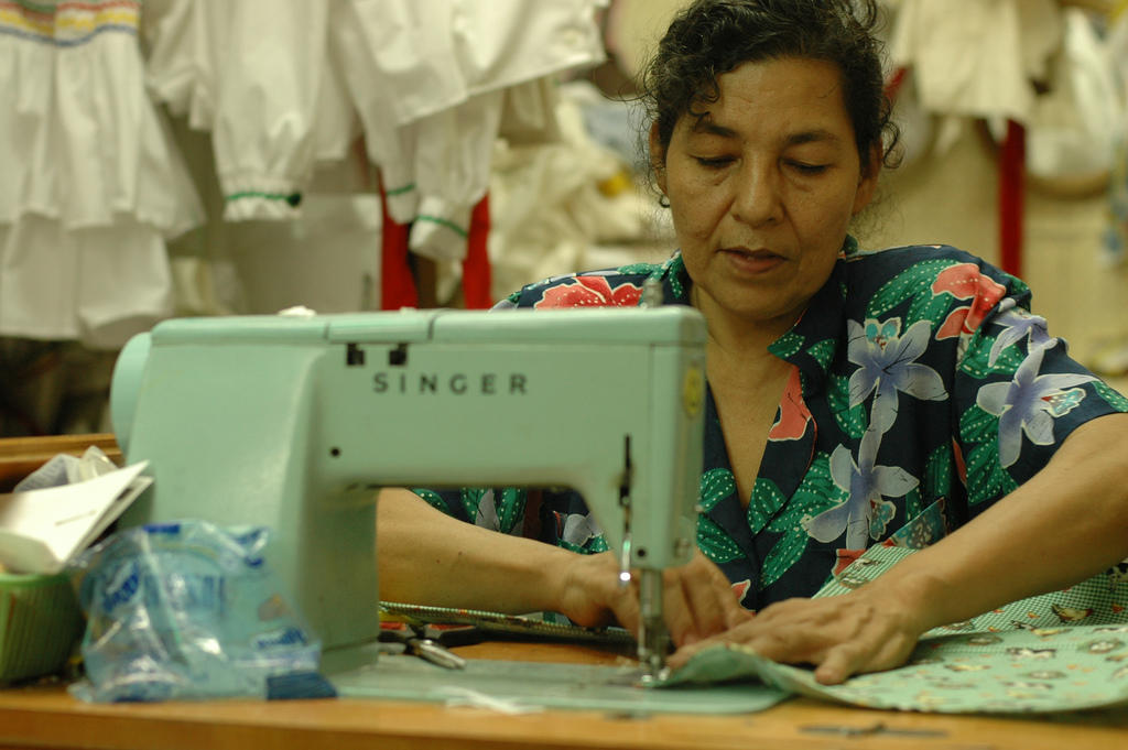 Pourquoi les femmes sont-elles obligées de devenir couturières dans certains pays d'Orient ?