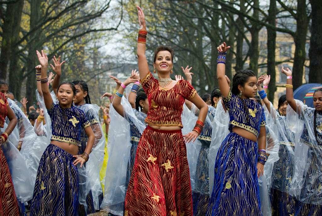 Quels sont les types de danses venus du sous-continent asiatique ?