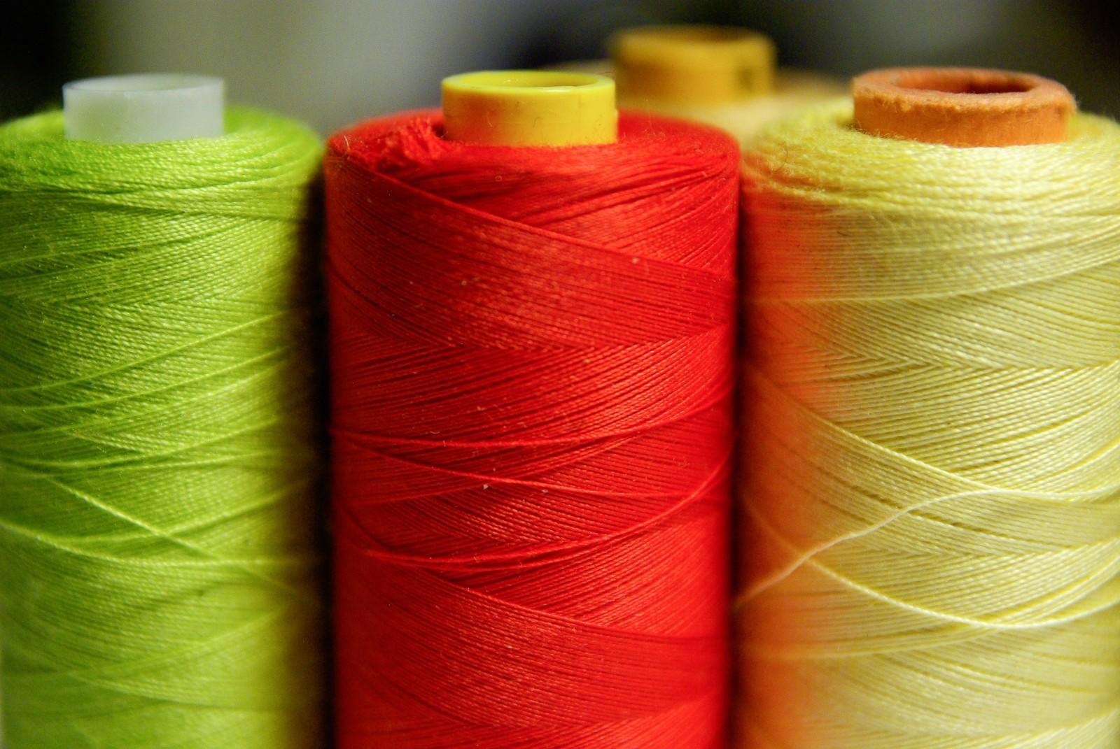 Apprendre la couture pour enfants et créer des modèles de robes est aussi facile que d'enfiler un kimono.