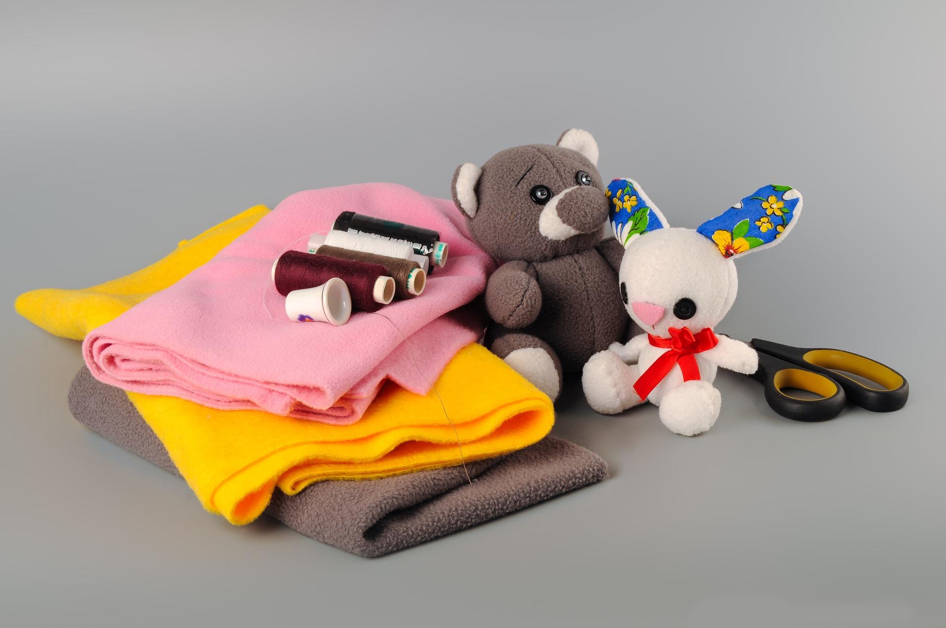 Se mettre à la couture dès le plus jeune âge grâce aux kits !