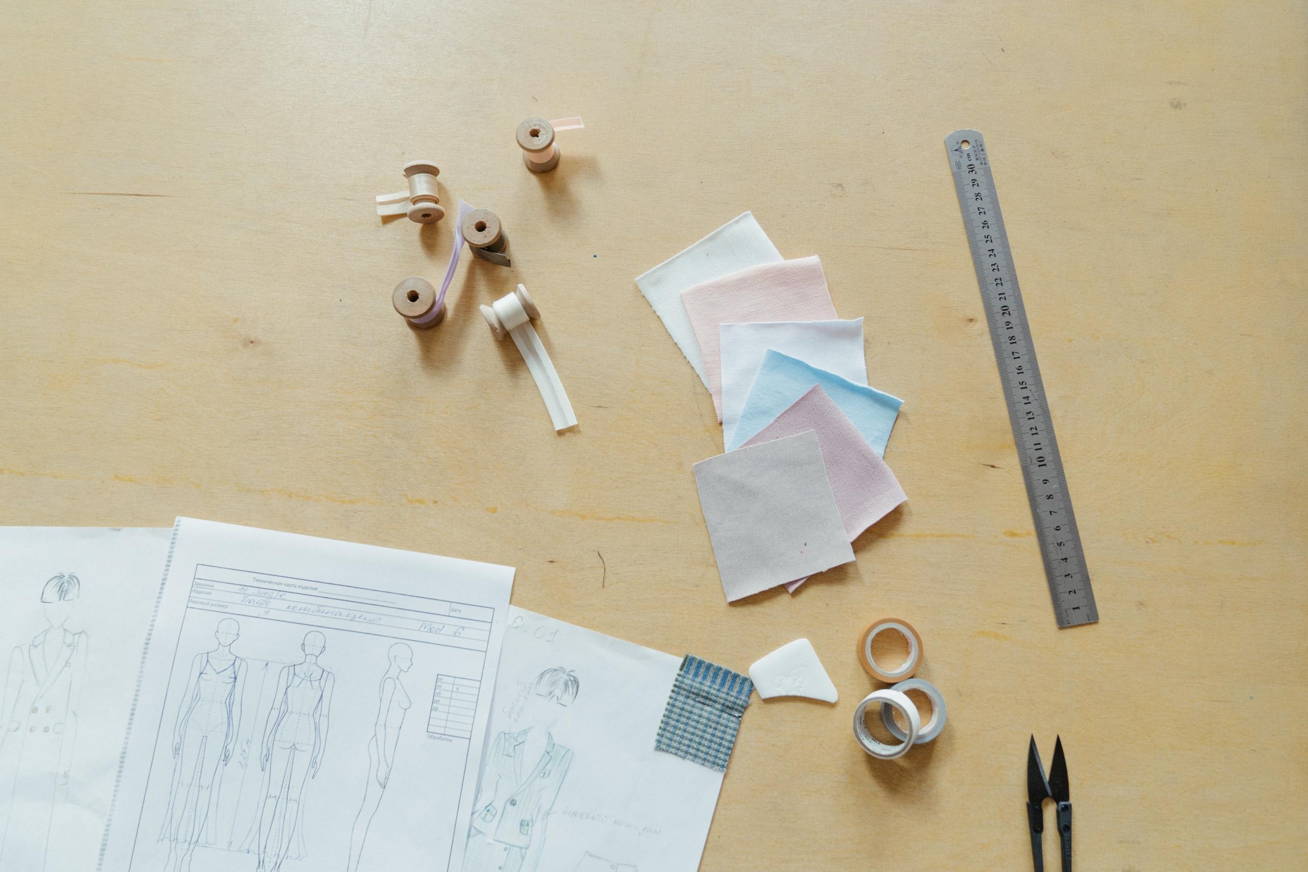 Que faut-il avoir dans une trousse à couture ?