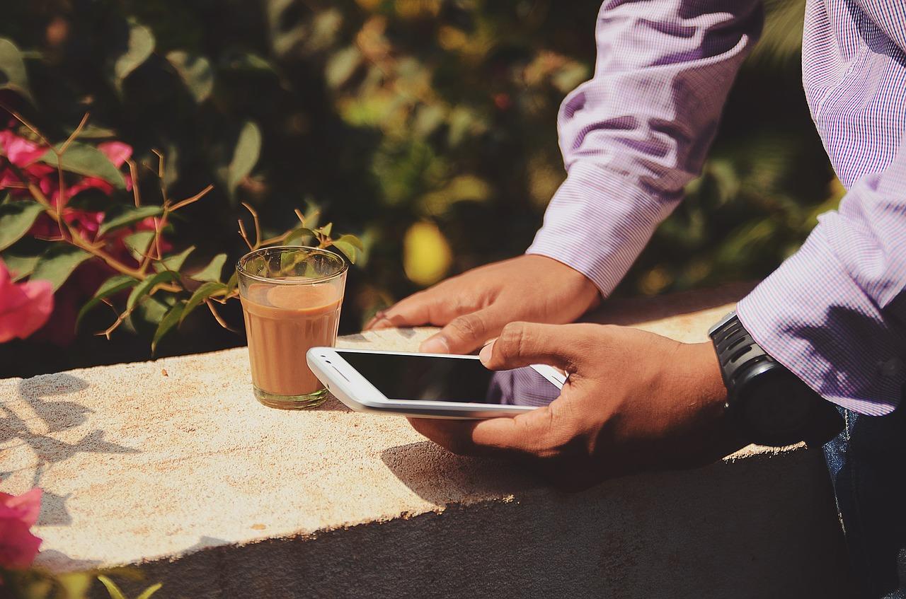 Quelles sont les bonnes habitudes à prendre quand on souhaite apprendre la langue française grâce aux applis mobiles ?