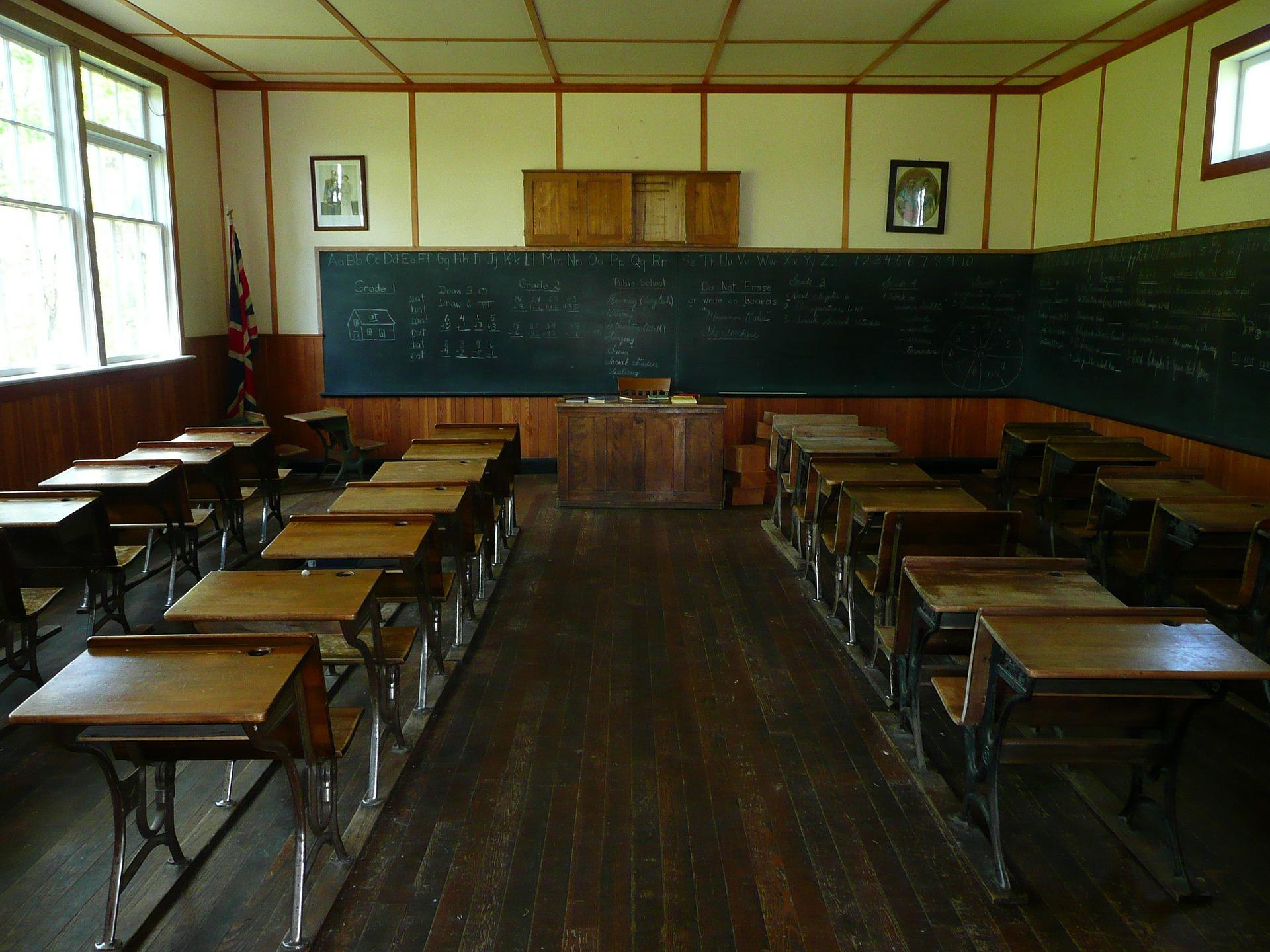 La langue latine avant la démocratisation de l'enseignement secondaire.