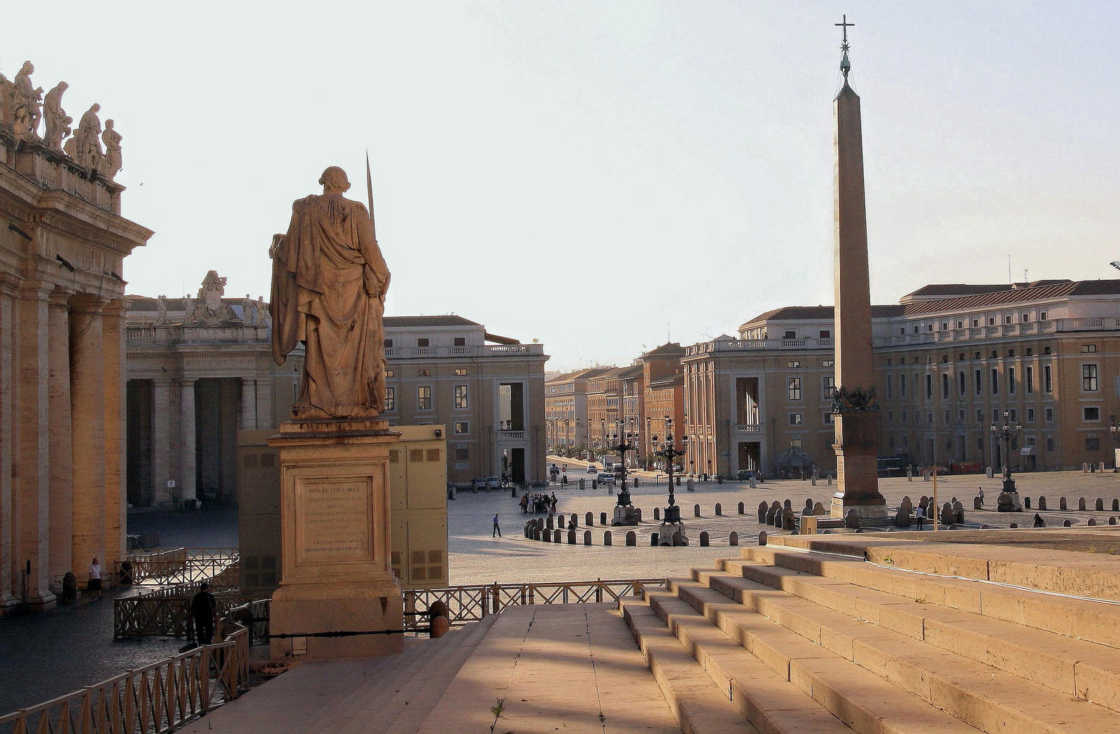 L'idiome officiel du Vatican : comment l'apprendre seul ?