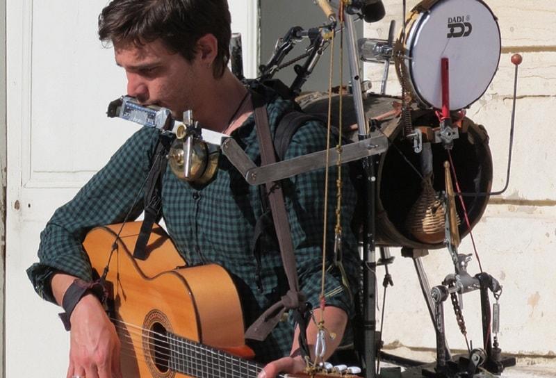 Peut-on apprendre vite la musique ?