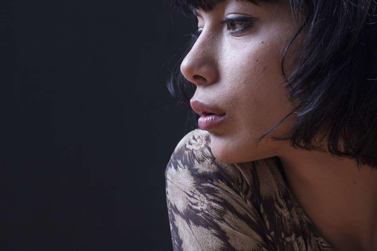 Comment prendre une photo studio avec un modèle féminin ?