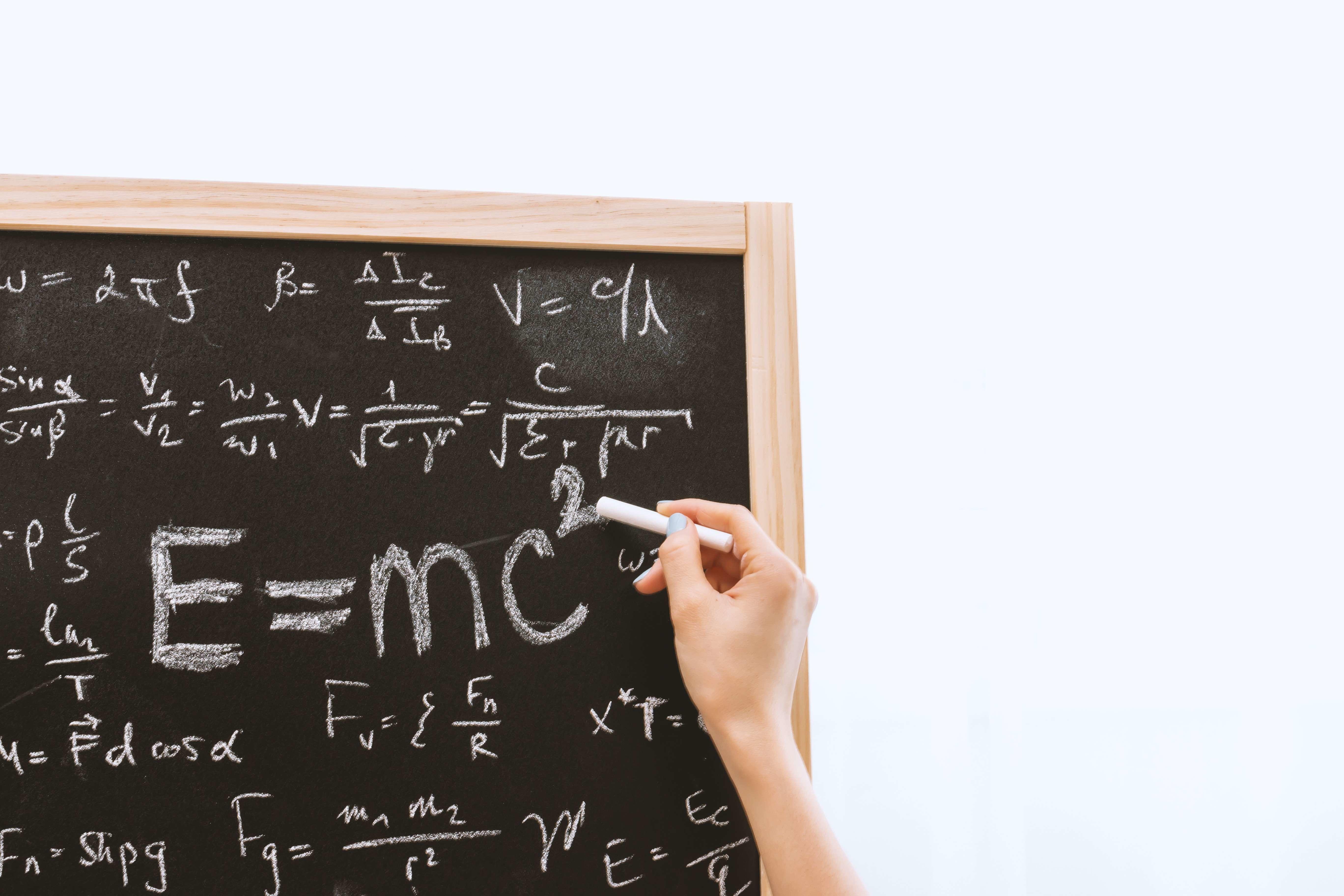 Comment apprendre les règles basiques de l'algèbre ?