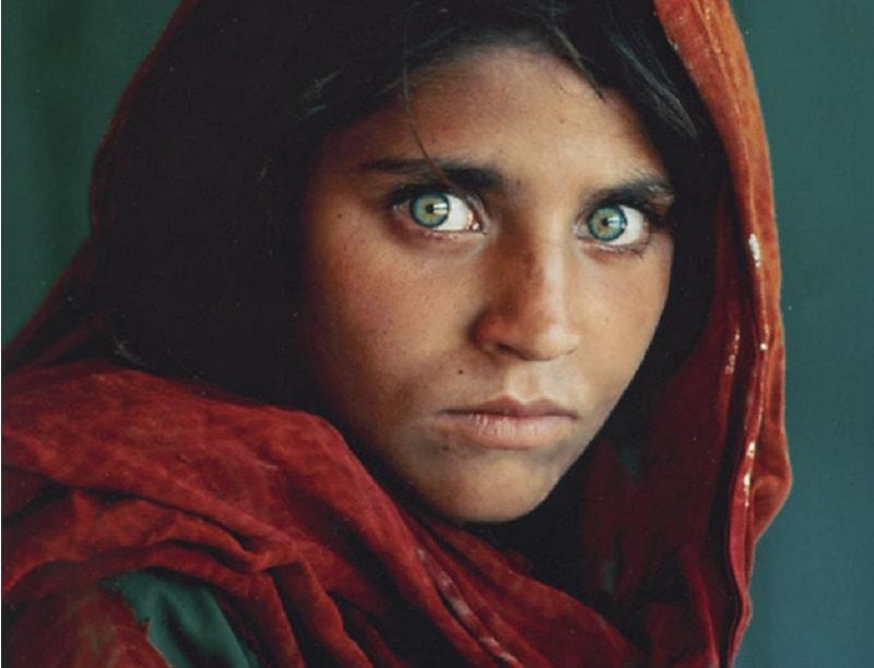 Qui est cette jeune femme sur la photo ?
