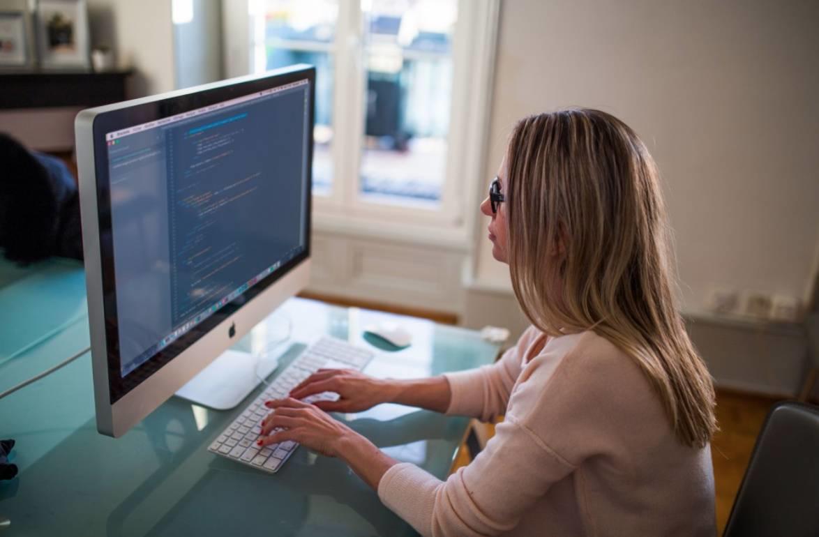 Est-il possible de suivre une formation en ligne pour apprendre à taper du texte ?