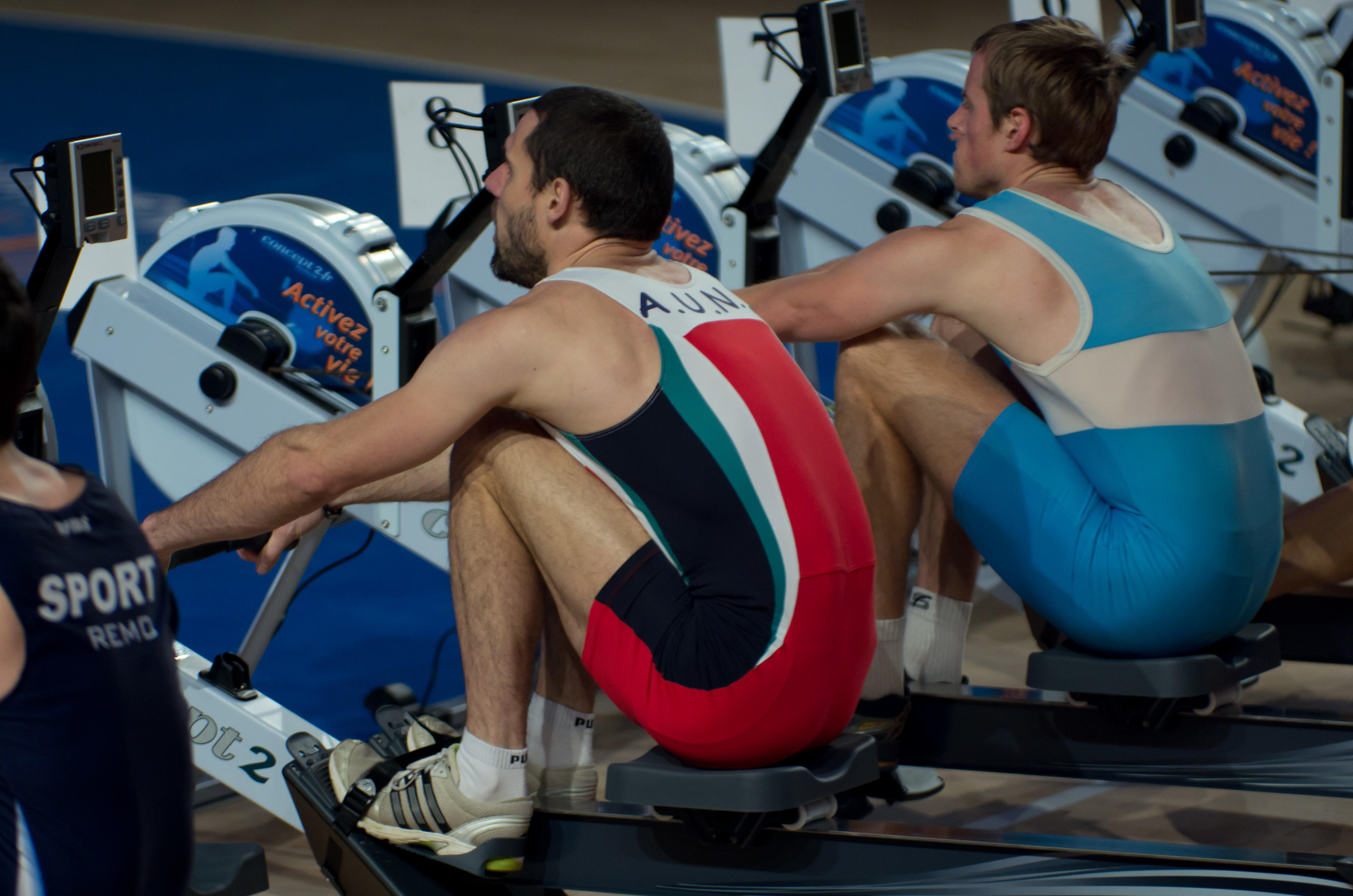 Faire du sport à domicile avec un aviron d'intérieur : combien ça coûte ?