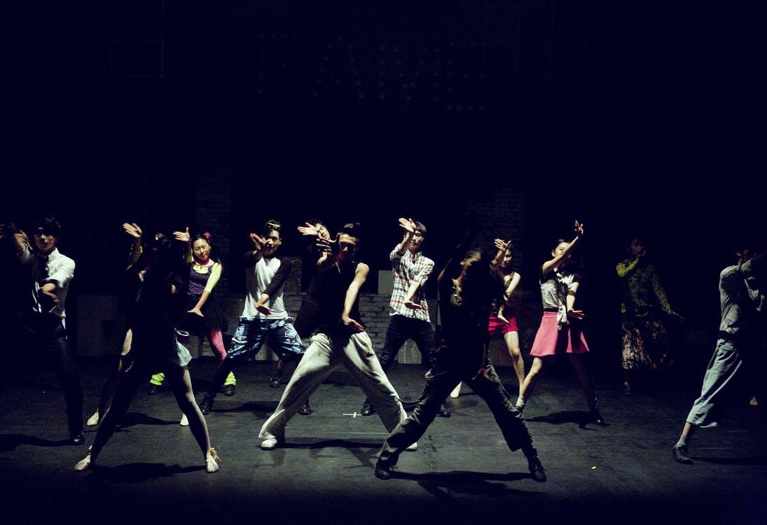 Comment apprendre à danser à des étudiants ?