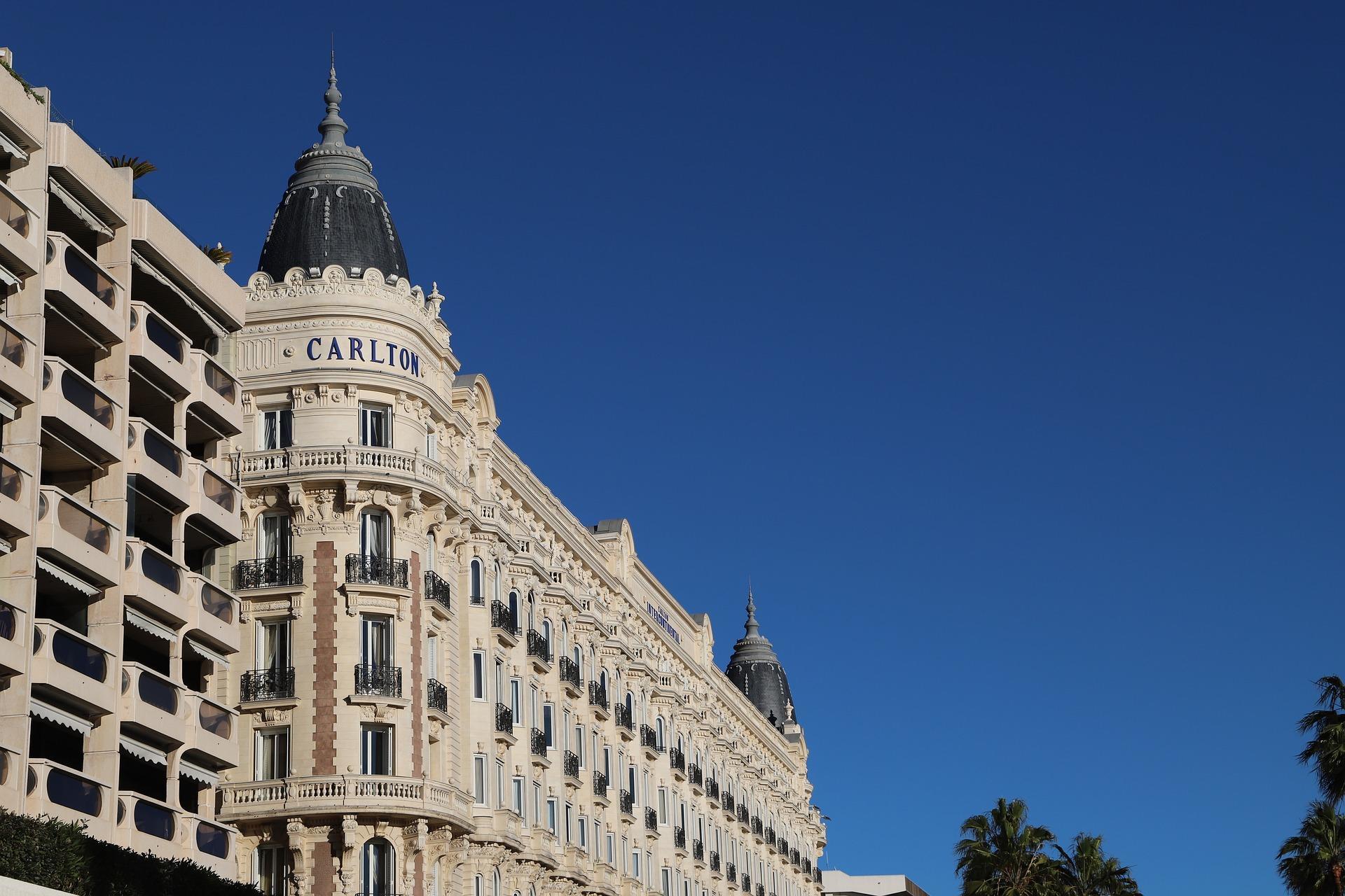 Contrairement aux préjugés, les cours ne sont pas plus chers à Nice qu'ailleurs.